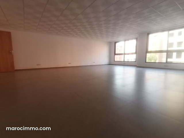Bureau à louer à guéliz 75m2 — 2
