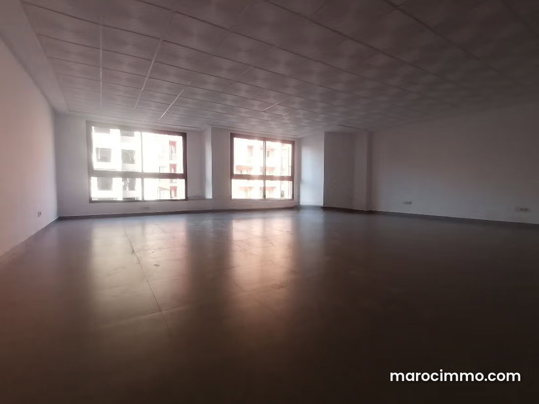 75 sqm office for rent, Gueliz, Marrakech, upscale building — Marrakesh