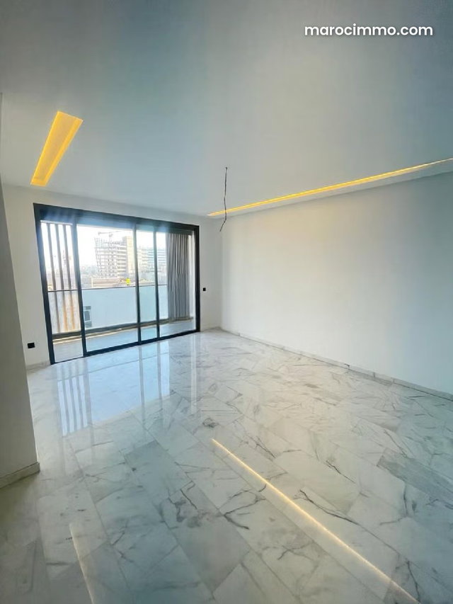 Location appartement vide à louer à CFC — 2