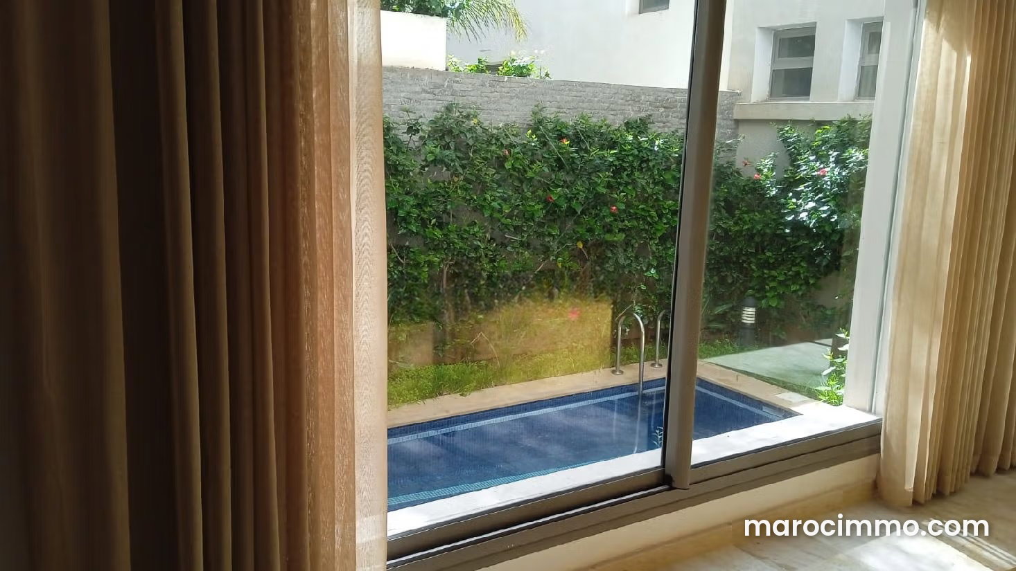 Villa 5 chambres avec piscine à Dar Bouazza, résidence sécurisée — Dar Bouazza