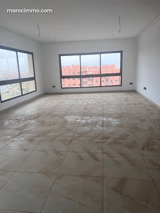 Offices for Rent in Bouaakkaz. Total Area 79 m². Concierge and Air Conditioning — 3
