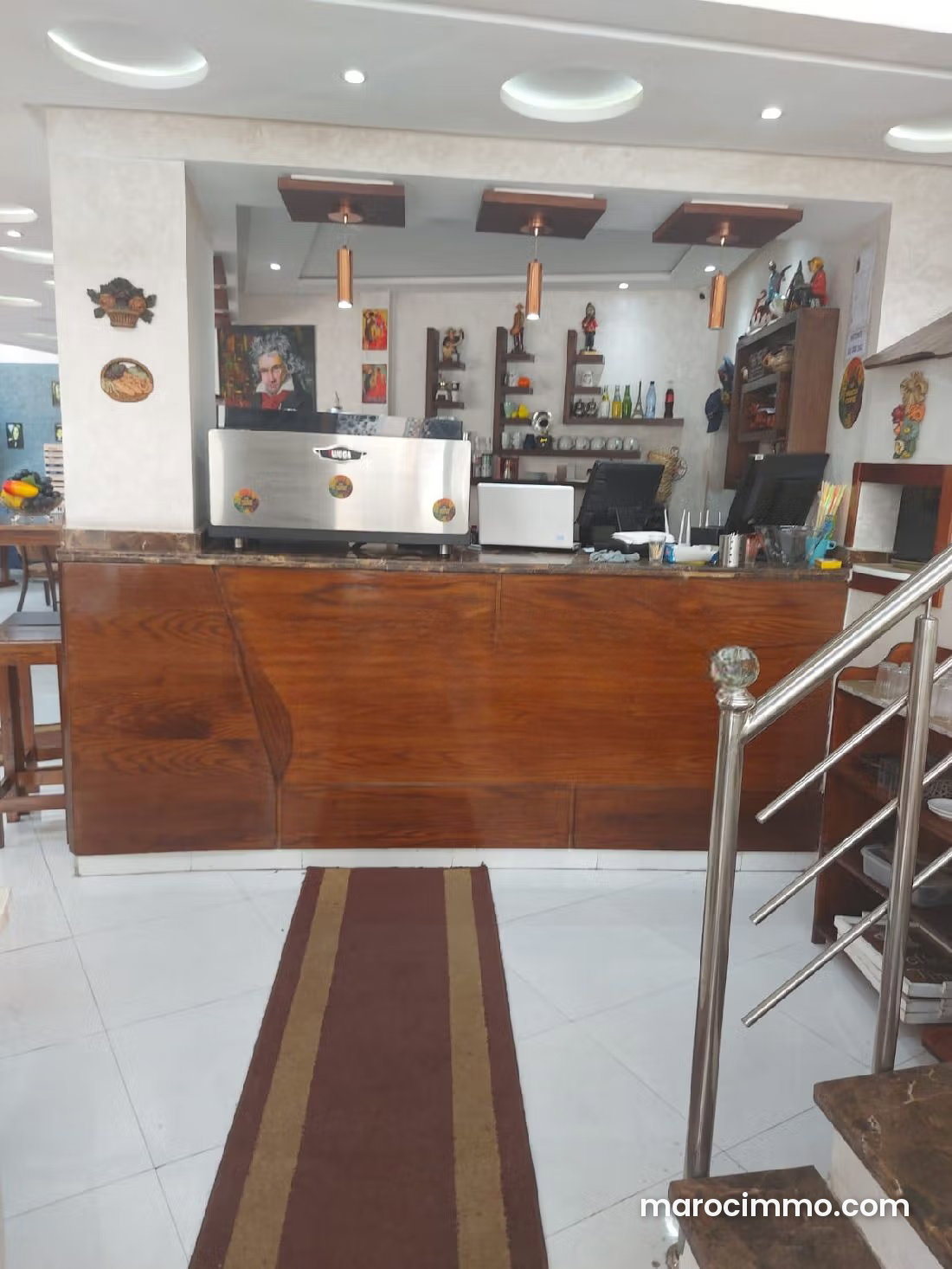 Local commercial d'angle avec mezzanine, Belvédère, Casablanca — Casablanca