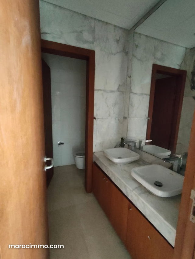 Somptueuse villa à louer à Les princesses. 6 pièces. Piscine et air conditionné — 4
