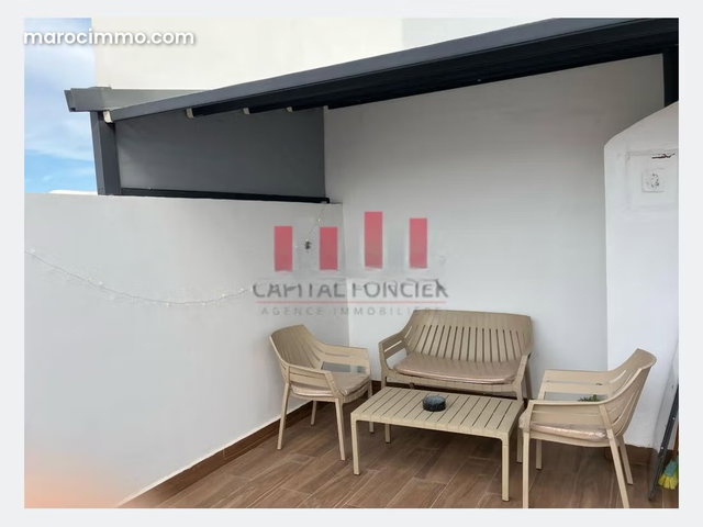 Joli meublé avec terrasse — 3