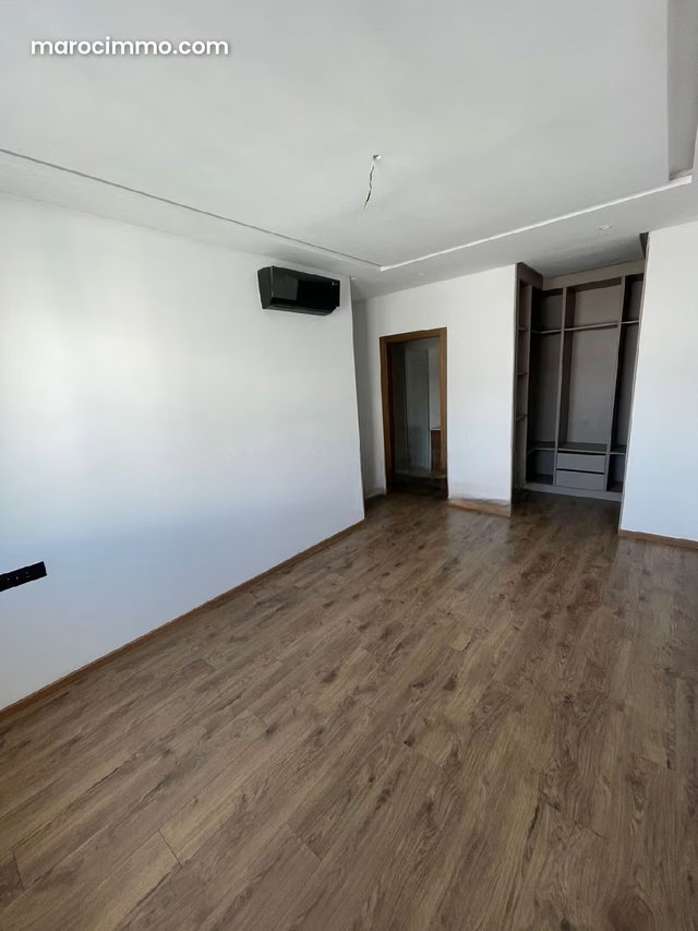 Bel appartement vide à casa finance city — 2