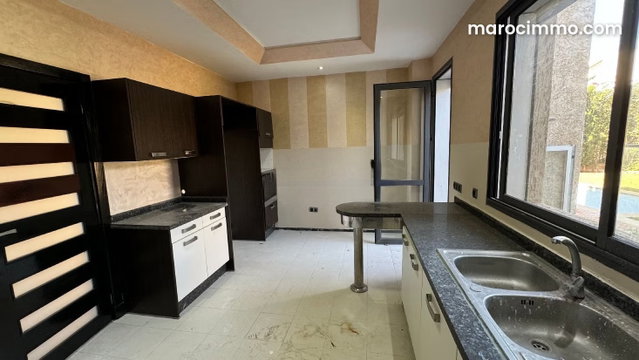 Villa à louer à Bouskoura 4 chambres avec piscine — 5