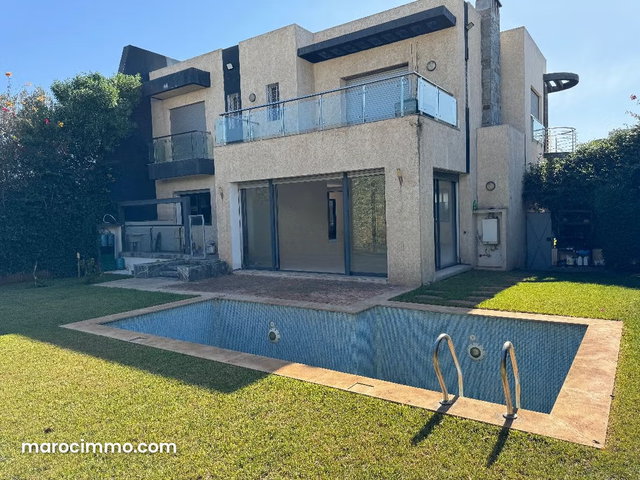 Villa à louer à Bouskoura 4 chambres avec piscine — 2