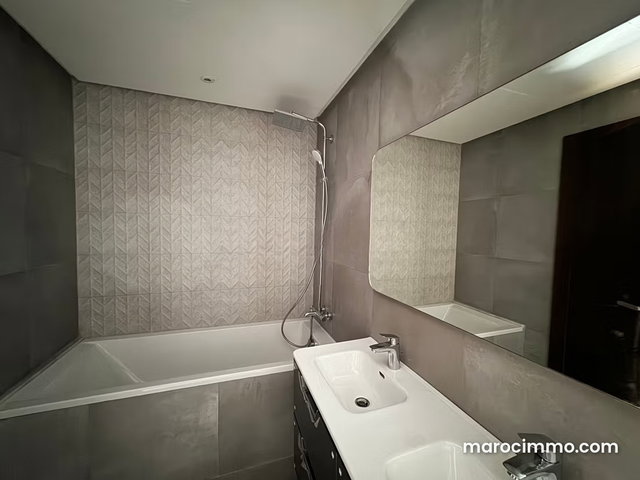 Apparemment neuf en location à souissi, Rabat, 2 chambre, 2 Salons, non moubleé — 4