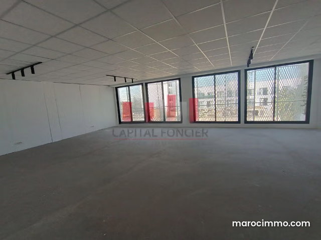 New 100m2 office space for rent at Oasis — 2