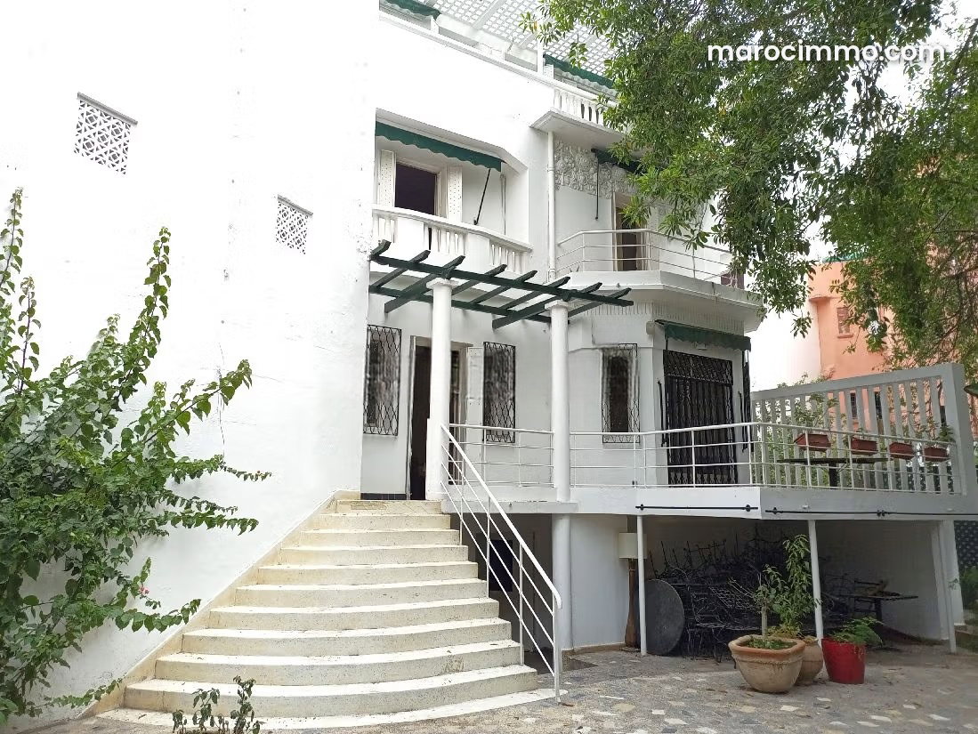 Villa historique 555 m², 4 niveaux et jardin, Sidi Belyout — Casablanca