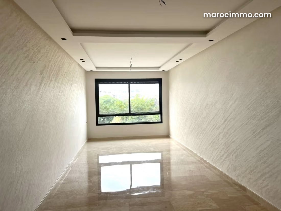 Appartement 3 pièces avec suite parentale, Quartier des Hôpitaux — Casablanca