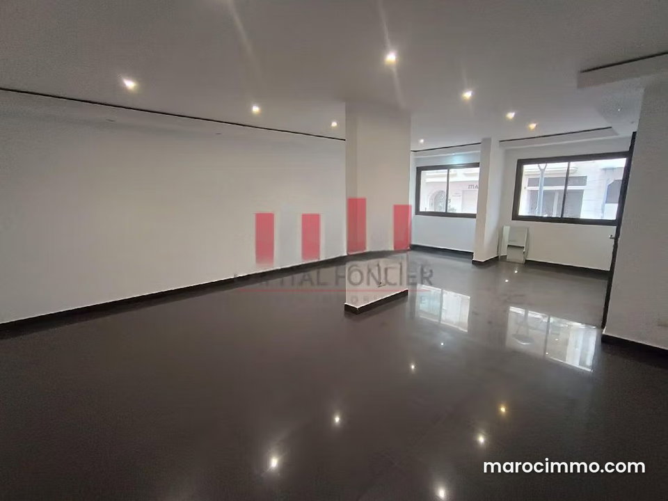 Magnifique bureau de 50m2 à la location Racine Rez de chaussée