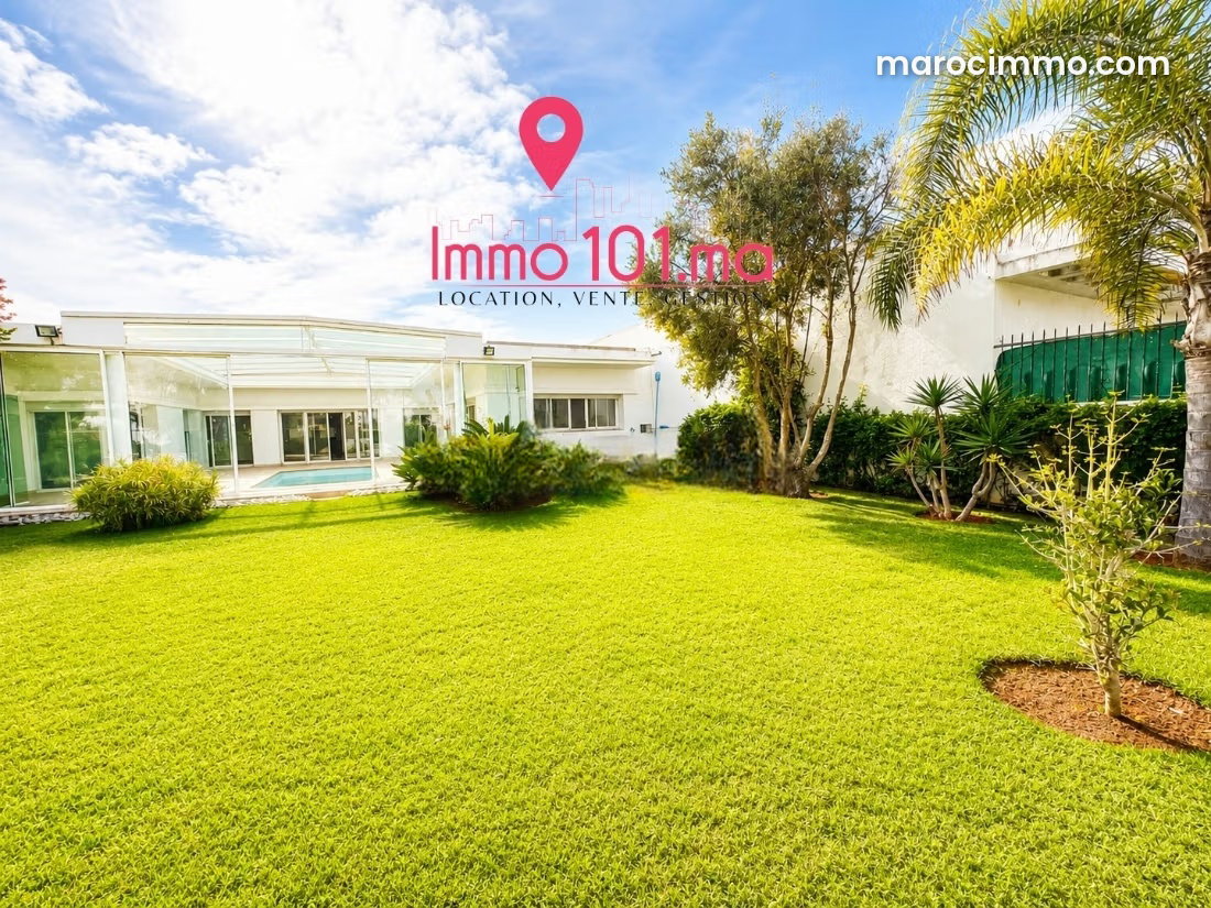 Furnished villa with swimming pool for rent in Skhirat, Plage rose marae — Skhirat
