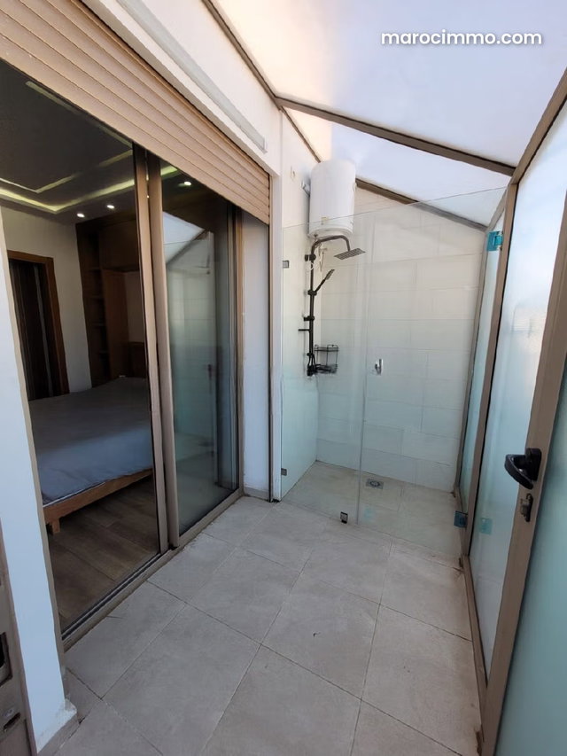 Superbe appartement avec terrasse a 5mn de la gare — 4