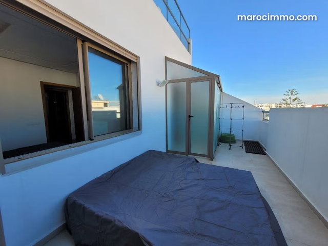 Superbe appartement avec terrasse a 5mn de la gare — 3