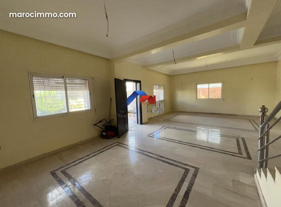 Villa 300 m² avec jardin et garage à Tamesna — Tamesna