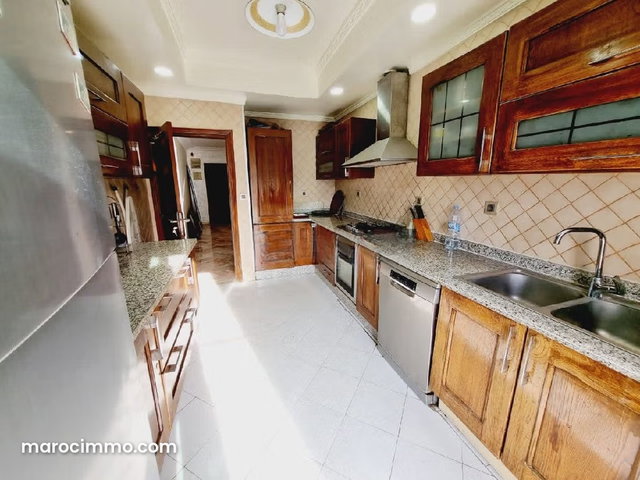 Appartement à Vendre de 213.0 m² à Casablanca, Hopitaux — 4