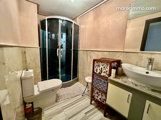 Beau duplex en location à Guéliz. Surface totale 198 m². Meublé — 5