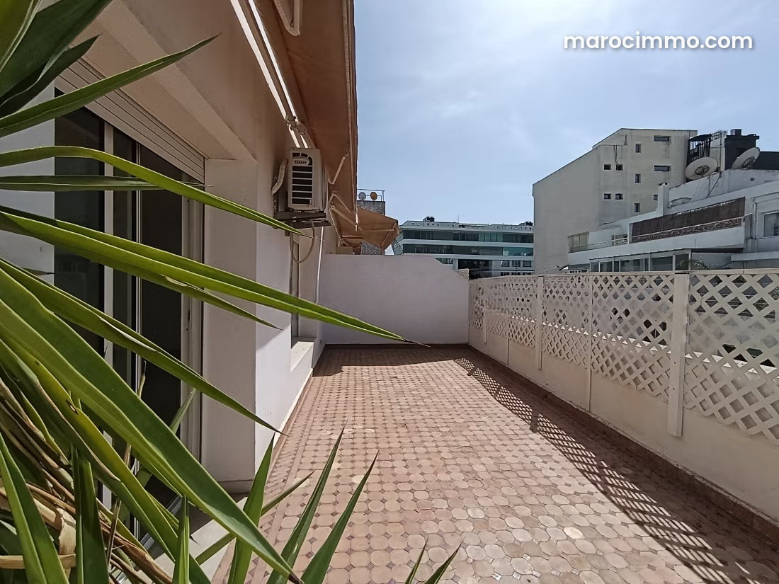 Furnished 160 m² Apartment with Terrace, 3 Bedrooms, Racine, Casablanca — Casablanca