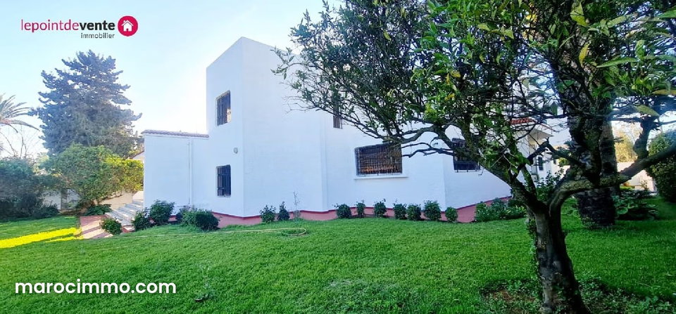Villa de 2009m² en vente à Hay Riad