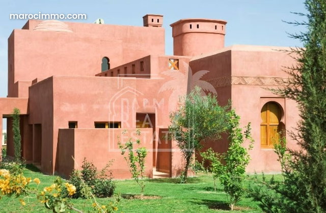 Breathtaking Villa for Sale 18 km from Lourika Road — 5
