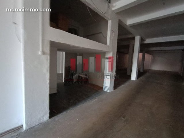 Local commercial de 320m2 à la location Beausejour 2 grands Rideaux — 3