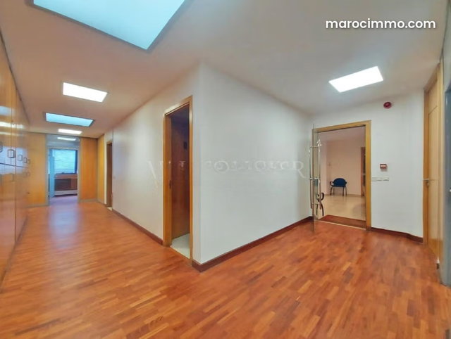 Office for rent 300m2 in Sidi Maarouf, Casablanca — 2