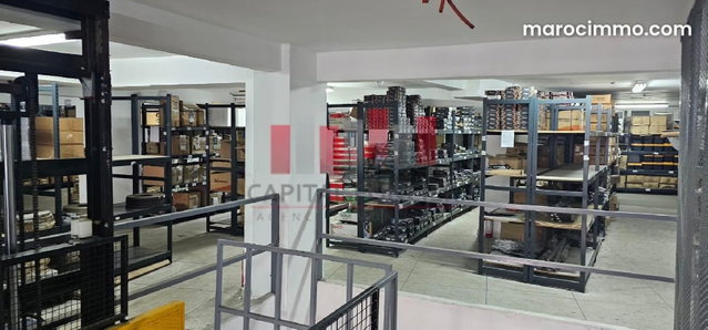 Excellent emplacement Atelier showroom bureaux de 540 m de surface en plein Boulevard quartier roche noire a la location — 4