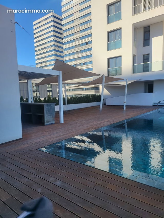 Luxurious Apartment with Park View — 3