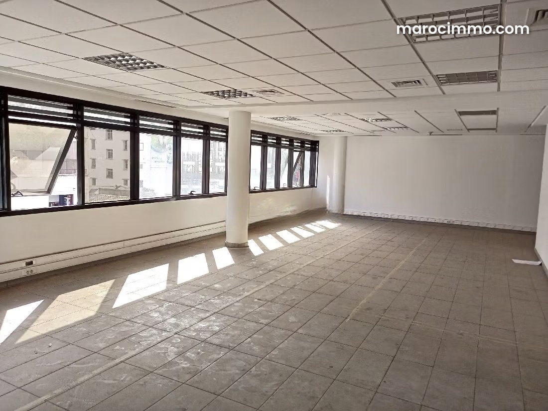 90 m² Office for Rent in Casablanca's Ben Ejdia District — Casablanca