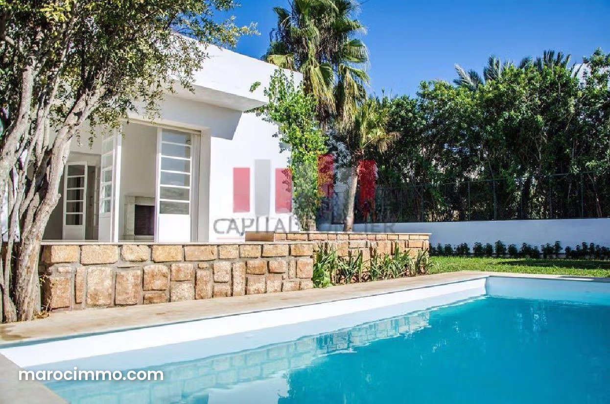Villa 1000 m² plain pied avec piscine, Anfa, Casablanca — Casablanca