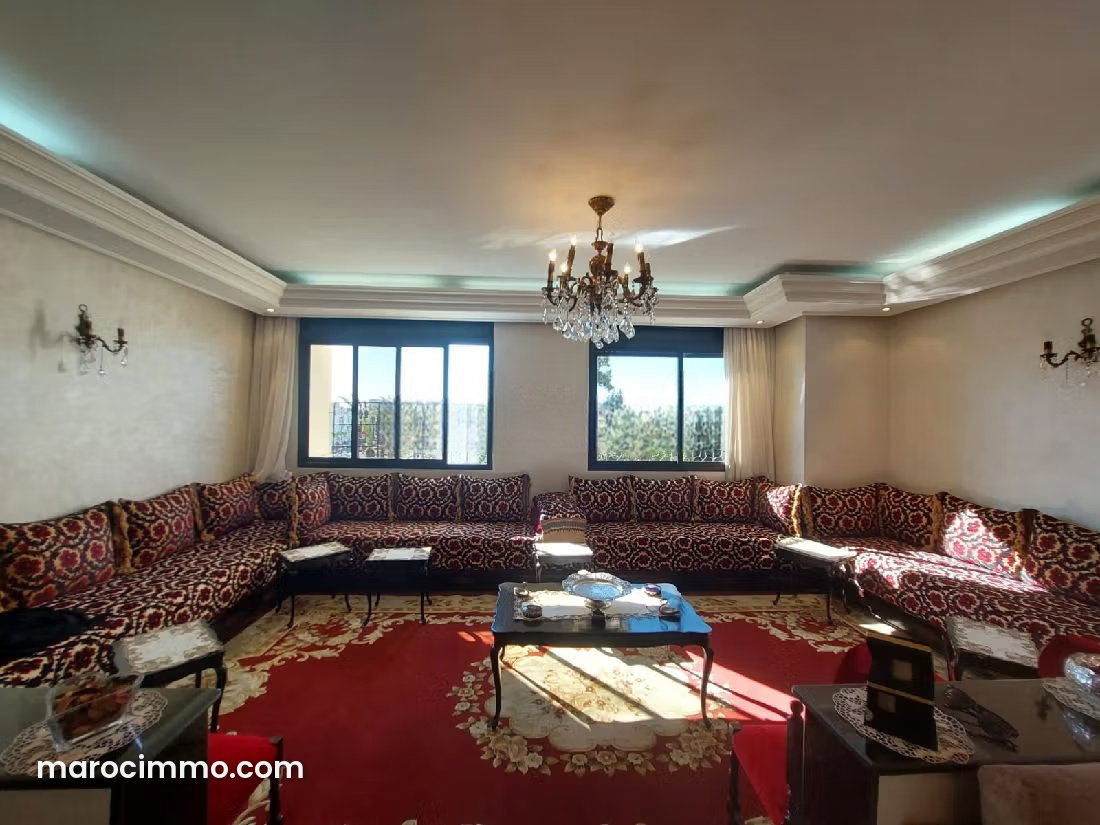 128 sqm apartment, 2 bedrooms with garage, Hospitals District — Casablanca