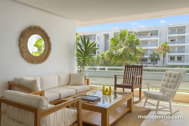 Location sublime appartement vide 200m2 avec terrasse aux Allées Marines à Ain Diab — الدار البيضاء