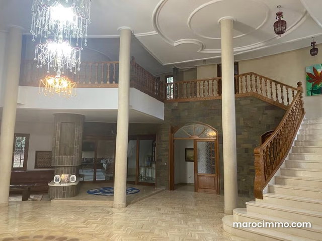 Magnifique villa de 18 ans à souissi — 4