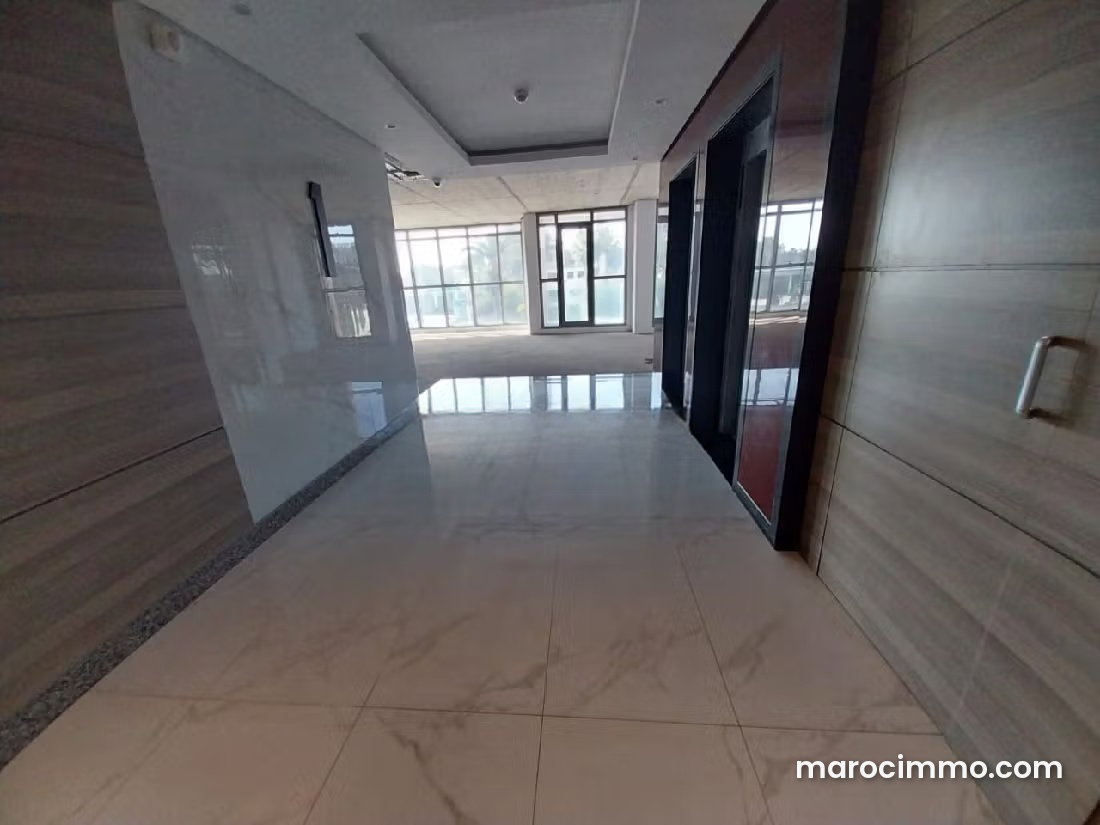 404 sqm office with terrace, Oasis, Casablanca — Casablanca