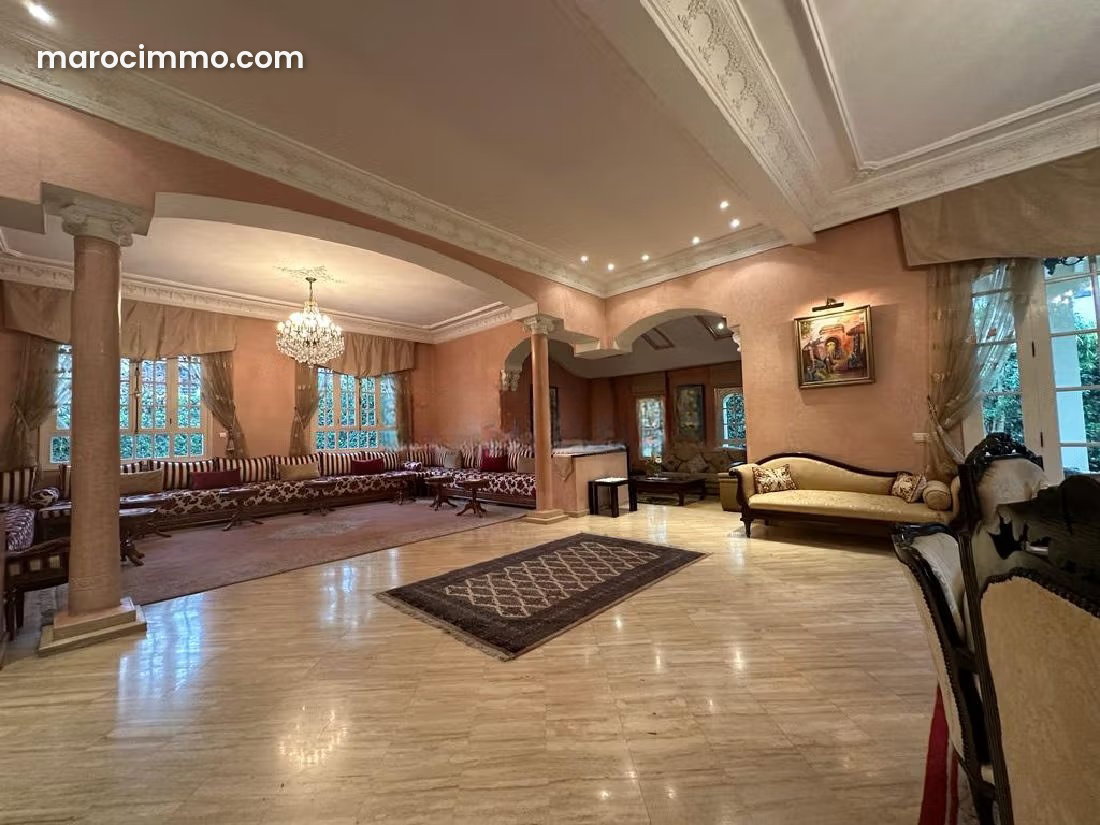 714 m² Villa with Landscaped Garden in Mandarona, Casablanca — Casablanca