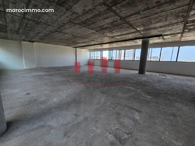 Plateaux de bureaux neuf de 350 m2 avec statut en plein quartier d affaires CFC a la location — 2