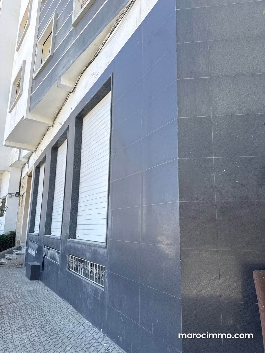 محل تجاري 140 م² للإيجار بحي الحسني طنجة — طنجة