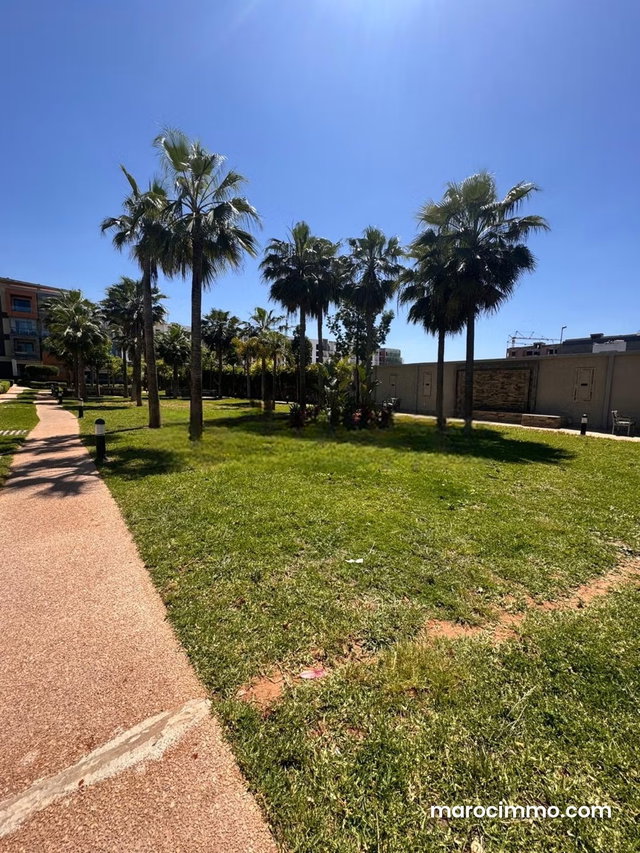 Vue sur jardin résidence sécurisée Californie — 4