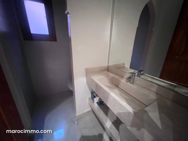 Appartement à louer à Hay Targa. 3 grandes pièces. Meublé — 4