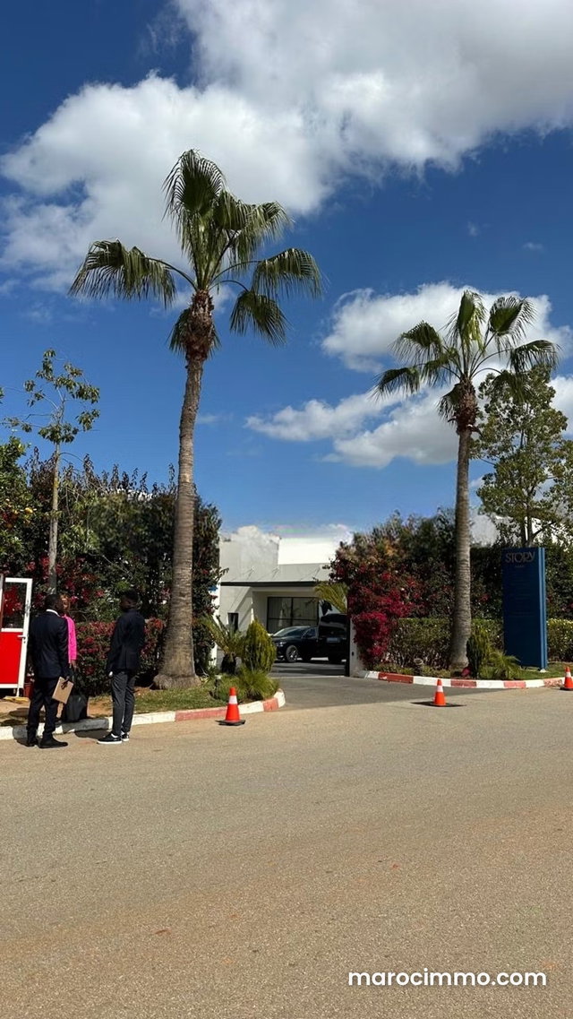 Land for Sale in Quartier Des Ambassades. 2326 m² Surface Area. — 3