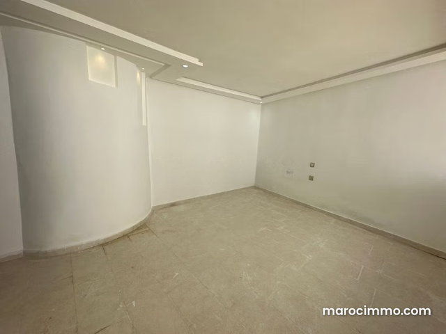 Appartement en location à Hermitage. Surface de 120 m². Parking et ascenseur — 4