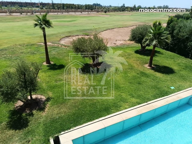 Villa moderne front de golf à vendre — 3