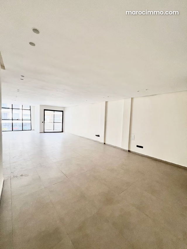 Des plateaux de bureau à vendre à oasis — Casablanca