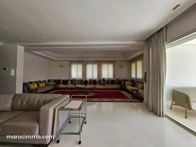 Villa à vendre à SOUISSI RABAT — 5