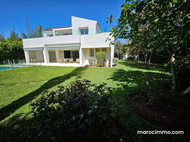 Villa à vendre à SOUISSI RABAT — 3