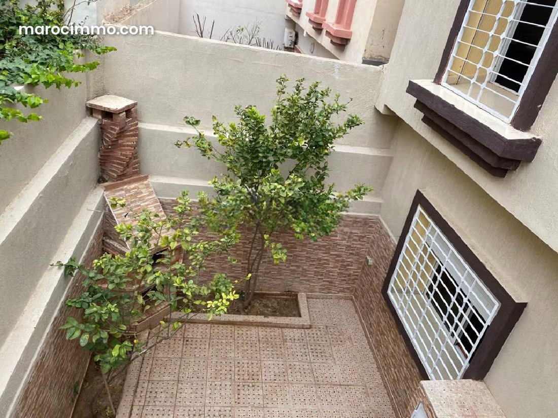 4-Bedroom Villa with Garden and Garage in Riad Isli, Oujda — Oujda