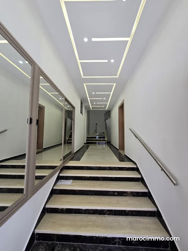 Bel appartement à vendre à Martil. Surface de 80 m². Cuisine entièrement équipée. — 2