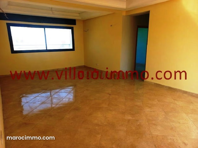 Apartment in city center with terrace — 3