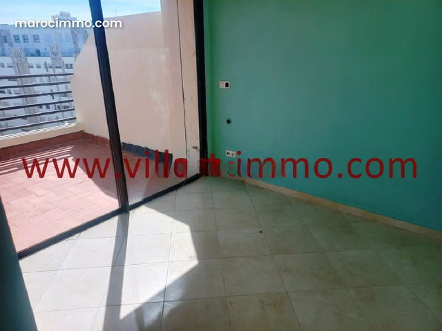 Luxurious Apartment in Central Location, Terrrace — 5